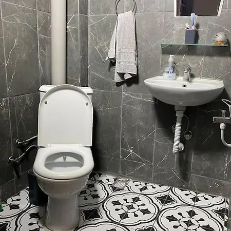 Ortakoyde Guzel Konum Ve Keyifli Daire Daire